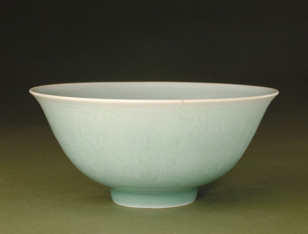 图片[1]-Shadow green and dark flower bowl with lotus pattern-China Archive